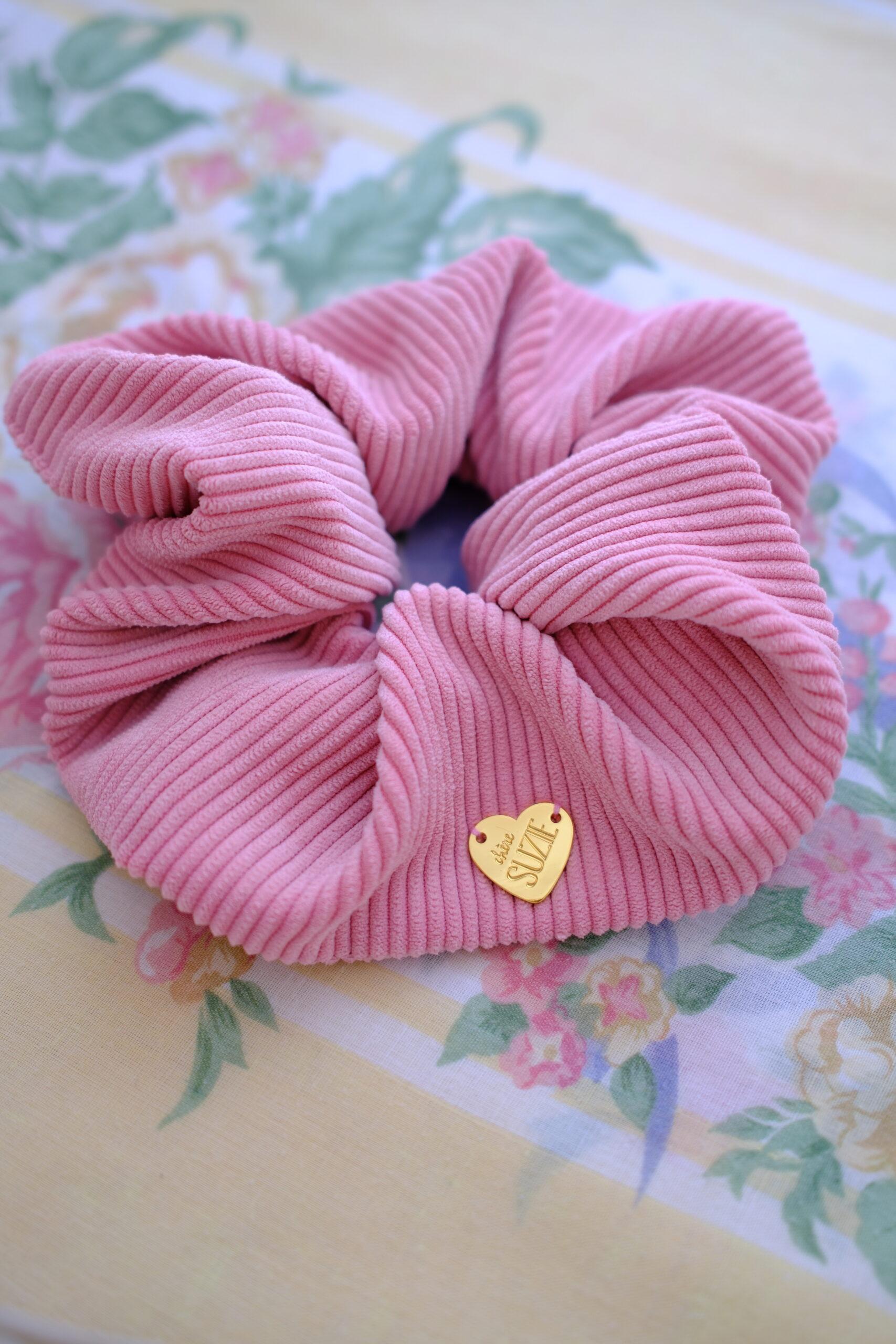 Chère Suzie ♥ maxi chouchou en velours fraise à la crème ♥