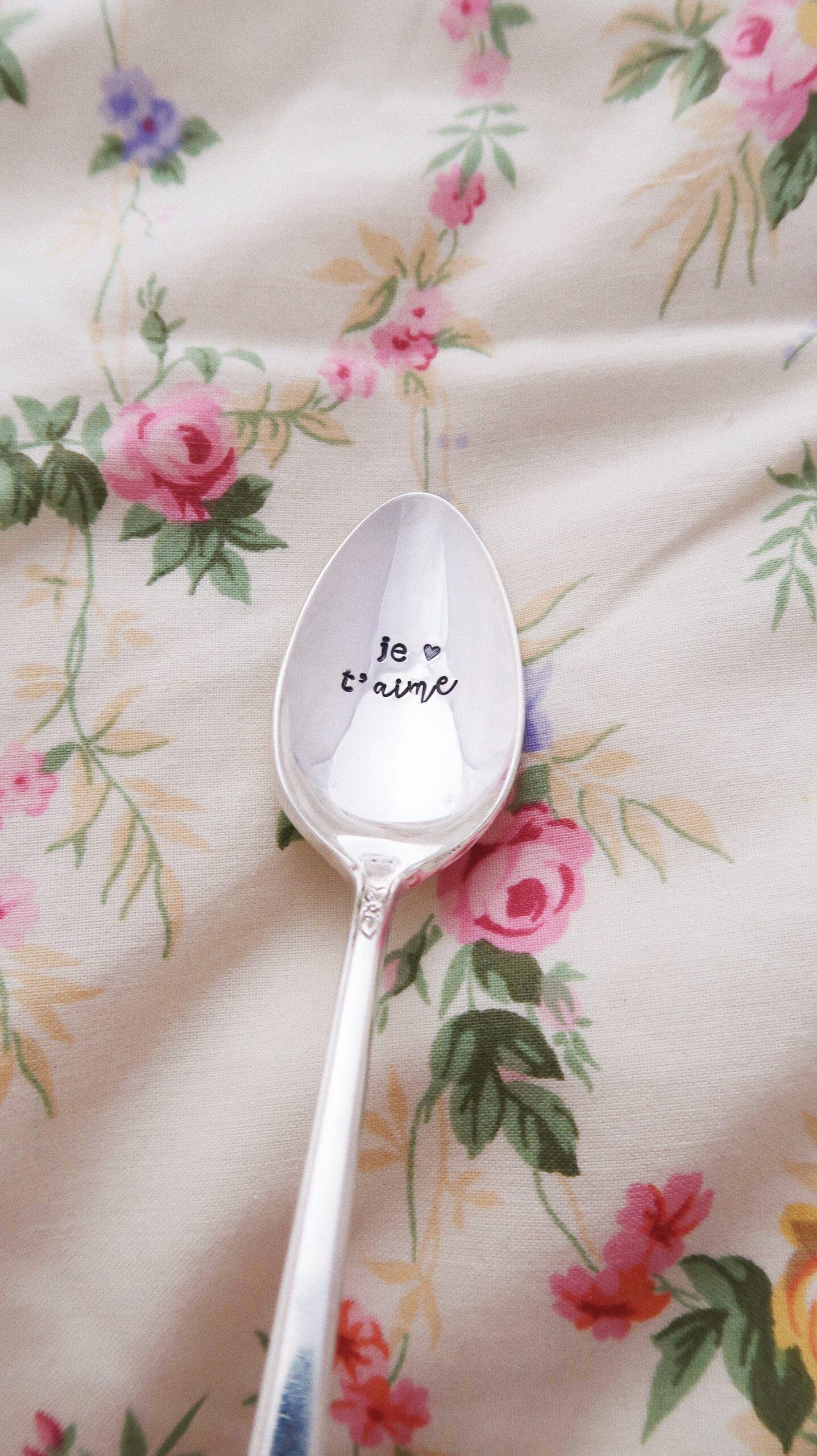 Choose - Cuillère à dessert gravée vintage : je t'aime