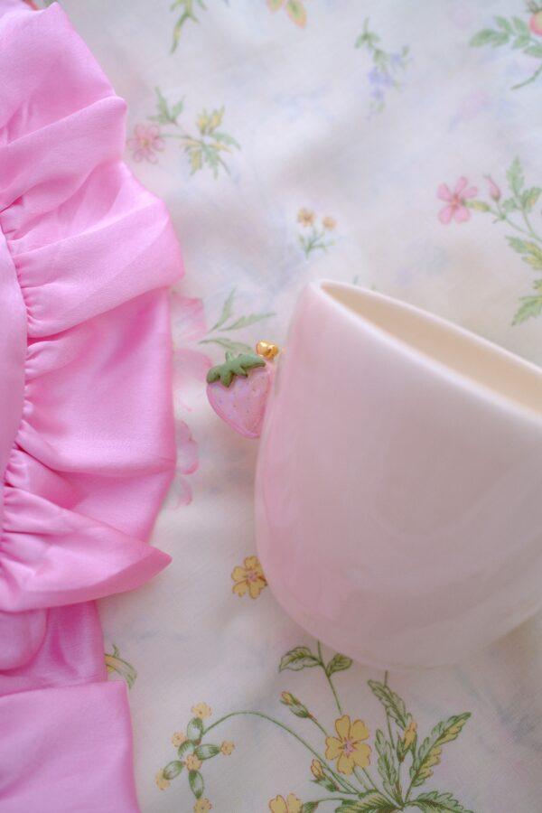 Petite tasse à latte - fraise rose (petits défauts émaillage = petit prix ♡)