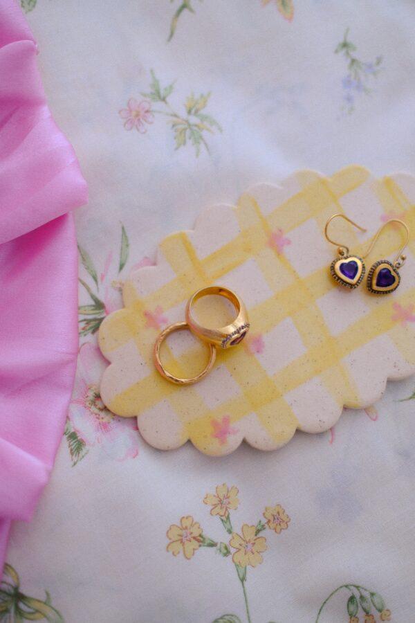 grande coupelle à bijoux format fleur - jaune